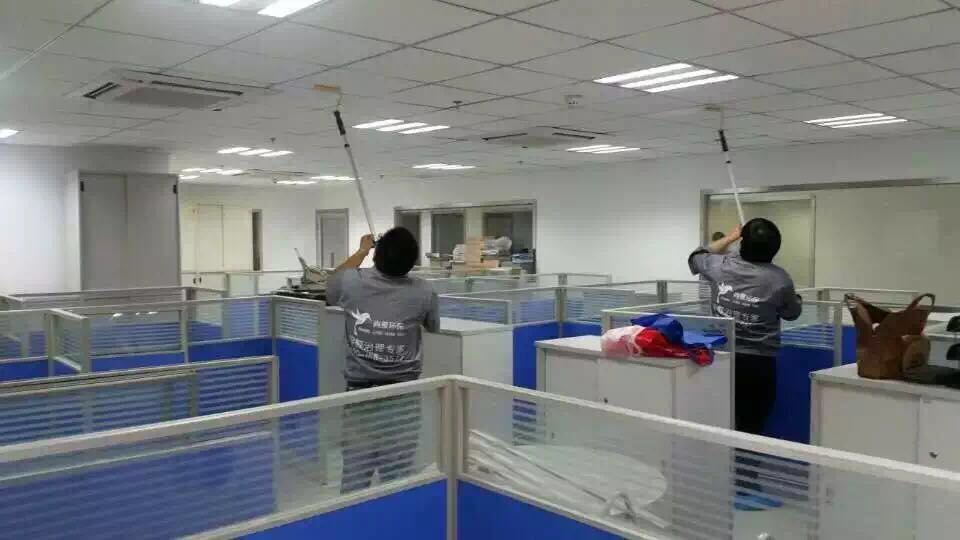 辦公區(qū)域頂面施工 辦公區(qū)域頂面施工