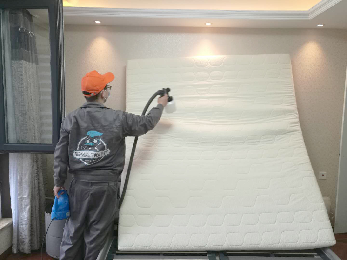 臥室床墊全方位噴涂施工 臥室床墊全方位噴涂施工