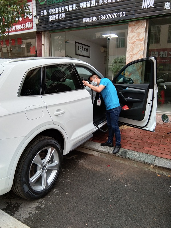 車內(nèi)精細化施工治理