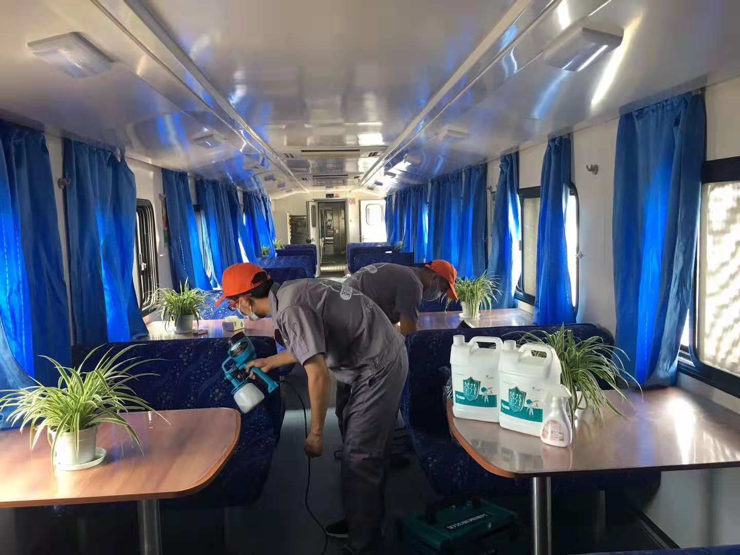 車內(nèi)座椅全方位噴涂施工治理 車內(nèi)座椅全方位噴涂施工治理