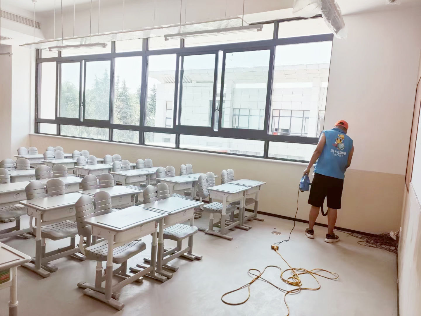 教室護(hù)墻板噴涂治理 教室護(hù)墻板噴涂治理